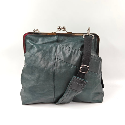 Oodi L-Olkalaukku kierrätysnahkaa, myrkyn vihreä, tumma